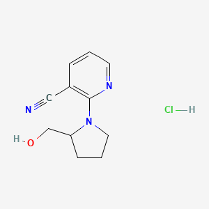 molecular formula C11H14ClN3O B2481850 2-(2-(羟甲基)吡咯烷-1-基)烟酸腈盐酸盐 CAS No. 2034457-48-0