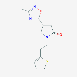 4-(3-Methyl-1,2,4-oxadiazol-5-yl)-1-(2-(thiophen-2-yl)ethyl)pyrrolidin-2-one