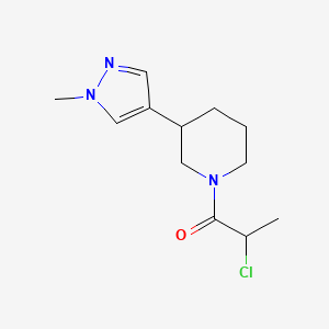 molecular formula C12H18ClN3O B2481931 2-Chloro-1-[3-(1-methylpyrazol-4-yl)piperidin-1-yl]propan-1-one CAS No. 2411195-15-6