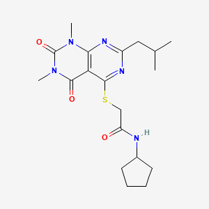 molecular formula C19H27N5O3S B2482103 N-cyclopentyl-2-[1,3-dimethyl-7-(2-methylpropyl)-2,4-dioxopyrimido[4,5-d]pyrimidin-5-yl]sulfanylacetamide CAS No. 893903-37-2