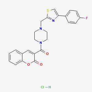 molecular formula C24H21ClFN3O3S B2482285 Clorhidrato de 3-(4-((4-(4-fluorofenil)tiazol-2-il)metil)piperazin-1-carbonil)-2H-croman-2-ona CAS No. 1215744-01-6