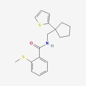 molecular formula C18H21NOS2 B2482684 2-(metiltio)-N-((1-(tiofen-2-il)ciclopentil)metil)benzamida CAS No. 1211826-14-0