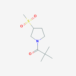 molecular formula C10H19NO3S B2483360 2,2-二甲基-1-(3-(甲磺基)吡咯烷-1-基)丙酮 CAS No. 1448029-46-6