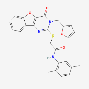 molecular formula C25H21N3O4S B2483587 N-(2,5-dimethylphenyl)-2-{[3-(2-furylmethyl)-4-oxo-3,4-dihydro[1]benzofuro[3,2-d]pyrimidin-2-yl]thio}acetamide CAS No. 902937-98-8