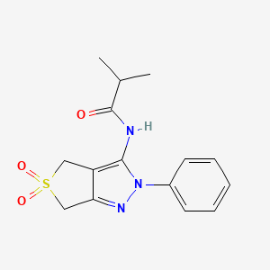 molecular formula C15H17N3O3S B2483969 N-(5,5-二氧化-2-苯基-4,6-二氢-2H-噻吩并[3,4-c]吡唑-3-基)异丁酰胺 CAS No. 681265-30-5