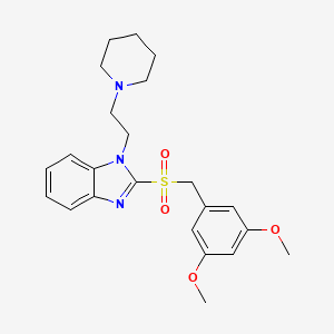 molecular formula C23H29N3O4S B2483996 2-((3,5-二甲氧基苯甲基)磺酰)-1-(2-(哌啶-1-基)乙基)-1H-苯并[d]咪唑 CAS No. 886906-56-5