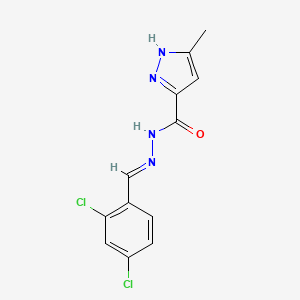 molecular formula C12H10Cl2N4O B2484063 (E)-N'-(2,4-dichlorobenzylidene)-3-methyl-1H-pyrazole-5-carbohydrazide CAS No. 1285600-98-7