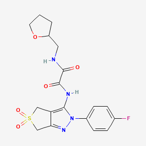 molecular formula C18H19FN4O5S B2484999 N1-(2-(4-fluorophenyl)-5,5-dioxido-4,6-dihydro-2H-thieno[3,4-c]pyrazol-3-yl)-N2-((tetrahydrofuran-2-yl)methyl)oxalamide CAS No. 899733-59-6