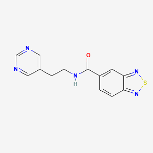 molecular formula C13H11N5OS B2485230 N-(2-(pyrimidin-5-yl)ethyl)benzo[c][1,2,5]thiadiazole-5-carboxamide CAS No. 2034396-15-9