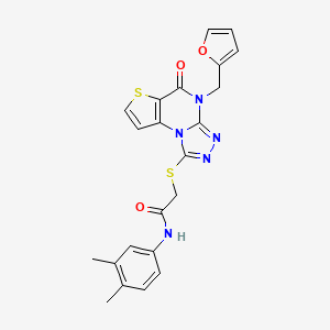 molecular formula C22H19N5O3S2 B2485833 N-(3,4-dimethylphenyl)-2-((4-(furan-2-ylmethyl)-5-oxo-4,5-dihydrothieno[2,3-e][1,2,4]triazolo[4,3-a]pyrimidin-1-yl)thio)acetamide CAS No. 1242909-00-7