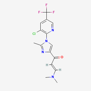 molecular formula C15H14ClF3N4O B2485912 (2E)-1-{1-[3-chloro-5-(trifluoromethyl)pyridin-2-yl]-2-methyl-1H-imidazol-4-yl}-3-(dimethylamino)prop-2-en-1-one CAS No. 250714-15-9