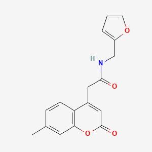 molecular formula C17H15NO4 B2485994 N-(furan-2-ylmethyl)-2-(7-methyl-2-oxo-2H-chromen-4-yl)acetamide CAS No. 919856-00-1