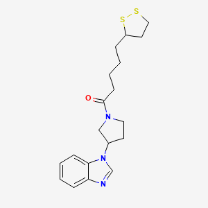 molecular formula C19H25N3OS2 B2486618 1-(3-(1H-benzo[d]imidazol-1-yl)pyrrolidin-1-yl)-5-(1,2-dithiolan-3-yl)pentan-1-one CAS No. 2034383-89-4