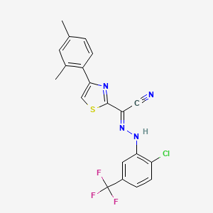 (2E)-{2-[2-chloro-5-(trifluoromethyl)phenyl]hydrazinylidene}[4-(2,4-dimethylphenyl)-1,3-thiazol-2-yl]ethanenitrile