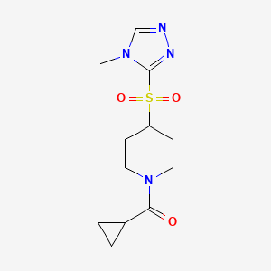 molecular formula C12H18N4O3S B2486904 cyclopropyl(4-((4-methyl-4H-1,2,4-triazol-3-yl)sulfonyl)piperidin-1-yl)methanone CAS No. 1797688-35-7