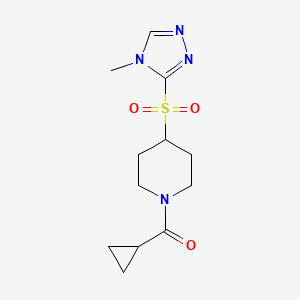 molecular formula C12H18N4O3S B2486904 1-cyclopropanecarbonyl-4-[(4-méthyl-4H-1,2,4-triazol-3-yl)sulfonyl]pipéridine CAS No. 1797688-35-7