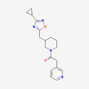 1-(3-((3-Cyclopropyl-1,2,4-oxadiazol-5-yl)methyl)piperidin-1-yl)-2-(pyridin-3-yl)ethanone