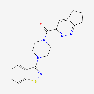 molecular formula C19H19N5OS B2487337 [4-(1,2-Benzothiazol-3-yl)piperazin-1-yl]-(6,7-dihydro-5H-cyclopenta[c]pyridazin-3-yl)methanone CAS No. 2415514-21-3