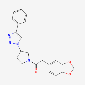 molecular formula C21H20N4O3 B2487664 2-(苯并[d][1,3]二噁烷-5-基)-1-(3-(4-苯基-1H-1,2,3-三唑-1-基)吡咯烷-1-基)乙酮 CAS No. 2034618-65-8