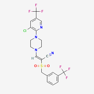 molecular formula C21H17ClF6N4O2S B2487938 (E)-3-[4-[3-氯-5-(三氟甲基)吡啶-2-基]哌嗪-1-基]-2-[[3-(三氟甲基)苯基]甲磺酰基]丙-2-烯-2-腈 CAS No. 1024754-35-5