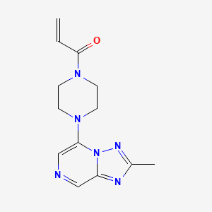 molecular formula C13H16N6O B2488059 1-(4-{2-Methyl-[1,2,4]triazolo[1,5-a]pyrazin-5-yl}piperazin-1-yl)prop-2-en-1-one CAS No. 2094822-43-0