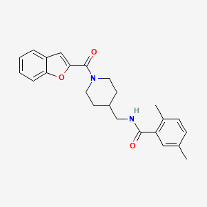 molecular formula C24H26N2O3 B2488873 N-((1-(苯并呋喃-2-甲酰)哌啶-4-基甲基)-2,5-二甲基苯甲酰胺 CAS No. 1235641-17-4