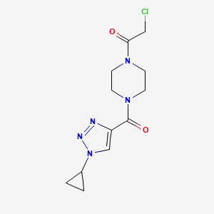 molecular formula C12H16ClN5O2 B2489173 2-chloro-1-[4-(1-cyclopropyl-1H-1,2,3-triazole-4-carbonyl)piperazin-1-yl]ethan-1-one CAS No. 2411268-18-1