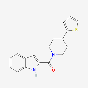 molecular formula C18H18N2OS B2489296 (1H-吲哚-2-基)(4-(噻吩-2-基)哌啶-1-基)甲酮 CAS No. 1797617-84-5