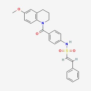 molecular formula C25H24N2O4S B2489612 (E)-N-[4-(6-甲氧基-3,4-二氢-2H-喹啉-1-甲酰)苯基]-2-苯乙烯磺酰胺 CAS No. 1090976-68-3