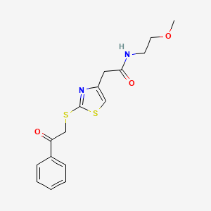 molecular formula C16H18N2O3S2 B2490122 N-(2-methoxyethyl)-2-(2-((2-oxo-2-phenylethyl)thio)thiazol-4-yl)acetamide CAS No. 1020979-79-6