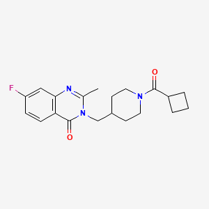 molecular formula C20H24FN3O2 B2490280 3-[[1-(Cyclobutanecarbonyl)piperidin-4-yl]methyl]-7-fluoro-2-methylquinazolin-4-one CAS No. 2415455-09-1