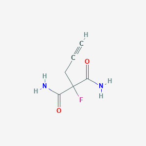 molecular formula C6H7FN2O2 B2490683 2-氟-2-(丙-2-炔基)丙二胺 CAS No. 2413379-37-8