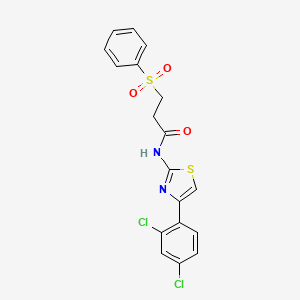 molecular formula C18H14Cl2N2O3S2 B2490754 N-(4-(2,4-二氯苯基)噻唑-2-基)-3-(苯基磺酰)丙酰胺 CAS No. 892854-70-5