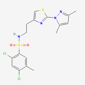 molecular formula C17H18Cl2N4O2S2 B2490859 2,4-dichloro-N-(2-(2-(3,5-dimethyl-1H-pyrazol-1-yl)thiazol-4-yl)ethyl)-5-methylbenzenesulfonamide CAS No. 1421499-25-3