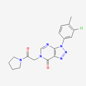 molecular formula C17H17ClN6O2 B2490972 3-(3-氯-4-甲基苯基)-6-(2-氧代-2-吡咯烷-1-基乙基)三唑并[4,5-d]嘧啶-7-酮 CAS No. 887223-40-7