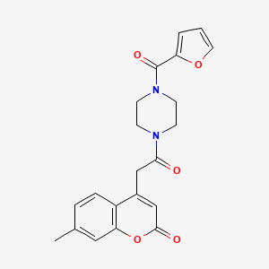 molecular formula C21H20N2O5 B2491099 4-(2-(4-(呋喃-2-甲酰)哌嗪-1-基)-2-氧乙基)-7-甲基-2H-香豆素-2-酮 CAS No. 919855-33-7