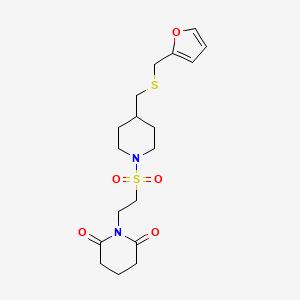 molecular formula C18H26N2O5S2 B2491104 1-(2-((4-(((呋喃-2-基甲硫)甲基)哌啶-1-基)磺酰基)乙基)哌啶-2,6-二酮 CAS No. 1396772-53-4