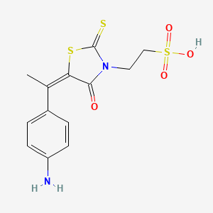 molecular formula C13H14N2O4S3 B2491485 (E)-2-(5-(1-(4-氨基苯基)乙基亚)-4-氧代-2-硫代噻唑烷-3-基)乙磺酸 CAS No. 881825-80-5