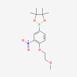 molecular formula C15H22BNO6 B2491706 2-[4-(2-甲氧基乙氧基)-3-硝基苯基]-4,4,5,5-四甲基-1,3,2-二氧硼杂环戊烷 CAS No. 2490666-00-5