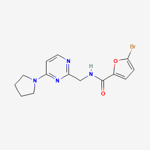 molecular formula C14H15BrN4O2 B2491757 5-溴-N-((4-(吡咯啉-1-基)嘧啶-2-基)甲基)呋喃-2-甲酰胺 CAS No. 1796962-60-1