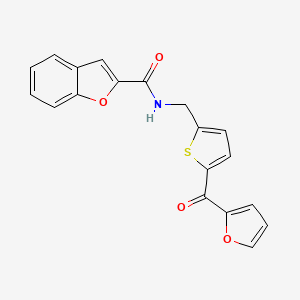 molecular formula C19H13NO4S B2491825 N-((5-(furan-2-carbonyl)thiophen-2-yl)methyl)benzofuran-2-carboxamide CAS No. 1797964-11-4