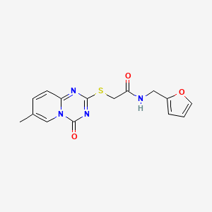 molecular formula C15H14N4O3S B2491831 N-(furan-2-ylmethyl)-2-(7-methyl-4-oxopyrido[1,2-a][1,3,5]triazin-2-yl)sulfanylacetamide CAS No. 896321-50-9