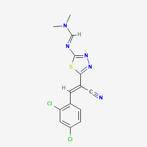molecular formula C14H11Cl2N5S B2492138 (E)-N'-{5-[(1E)-1-cyano-2-(2,4-dichlorophenyl)eth-1-en-1-yl]-1,3,4-thiadiazol-2-yl}-N,N-dimethylmethanimidamide CAS No. 338775-23-8