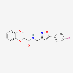 molecular formula C19H15FN2O4 B2492152 N-((5-(4-fluorophenyl)isoxazol-3-yl)methyl)-2,3-dihydrobenzo[b][1,4]dioxine-2-carboxamide CAS No. 1210284-59-5