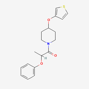 2-Phenoxy-1-(4-(thiophen-3-yloxy)piperidin-1-yl)propan-1-one