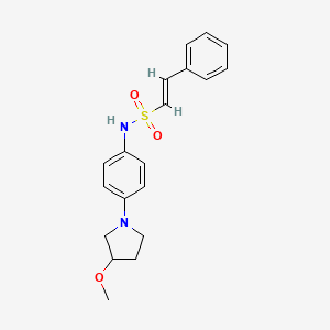 molecular formula C19H22N2O3S B2492427 (E)-N-(4-(3-甲氧基吡咯烷-1-基)苯基)-2-苯乙烯磺酰胺 CAS No. 1798418-63-9