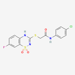 molecular formula C15H11ClFN3O3S2 B2492509 N-(4-chlorophenyl)-2-[(7-fluoro-1,1-dioxo-4H-1lambda6,2,4-benzothiadiazin-3-yl)sulfanyl]acetamide CAS No. 886953-94-2