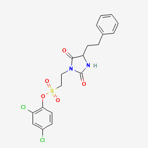 molecular formula C19H18Cl2N2O5S B2492669 2,4-Dichlorophenyl 2-(2,5-dioxo-4-phenethylimidazolidin-1-yl)ethanesulfonate CAS No. 1009229-11-1