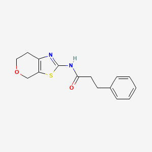 molecular formula C15H16N2O2S B2492709 3-fenil-N-{4H,6H,7H-pirano[4,3-d][1,3]tiazol-2-il}propanamida CAS No. 1421583-79-0