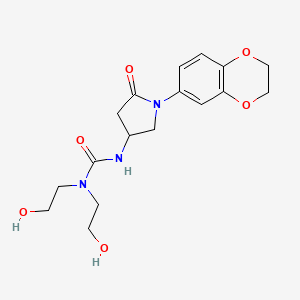 3-(1-(2,3-Dihydrobenzo[b][1,4]dioxin-6-yl)-5-oxopyrrolidin-3-yl)-1,1-bis(2-hydroxyethyl)urea